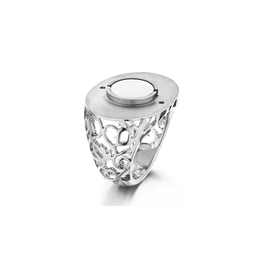 Interchangeable jewelry
